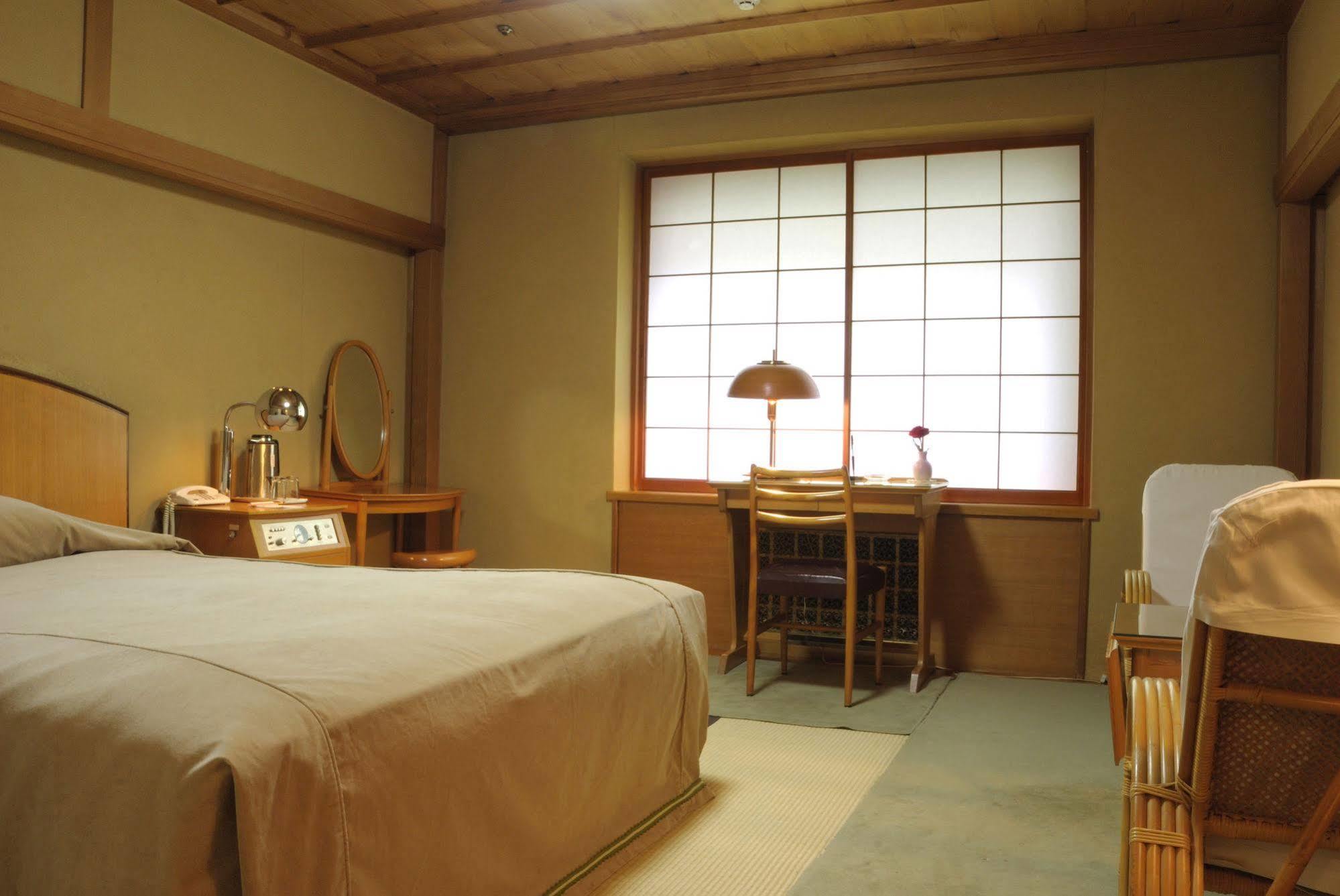 Hilltop Hotel Tokyo Ngoại thất bức ảnh